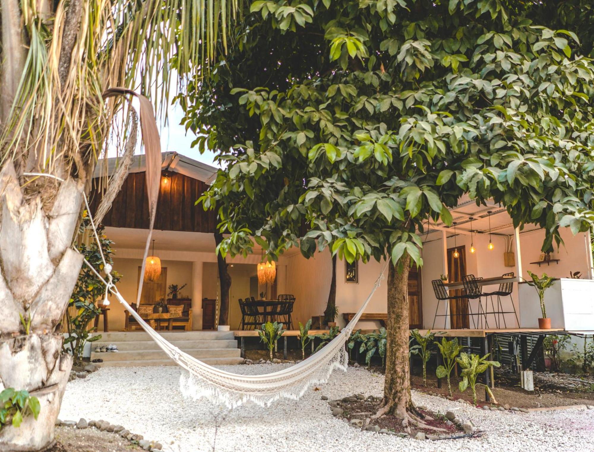 Cuatro Vientos Lodge & Apartments - Mal Pais, Costa Rica Playa Santa Teresa  Экстерьер фото